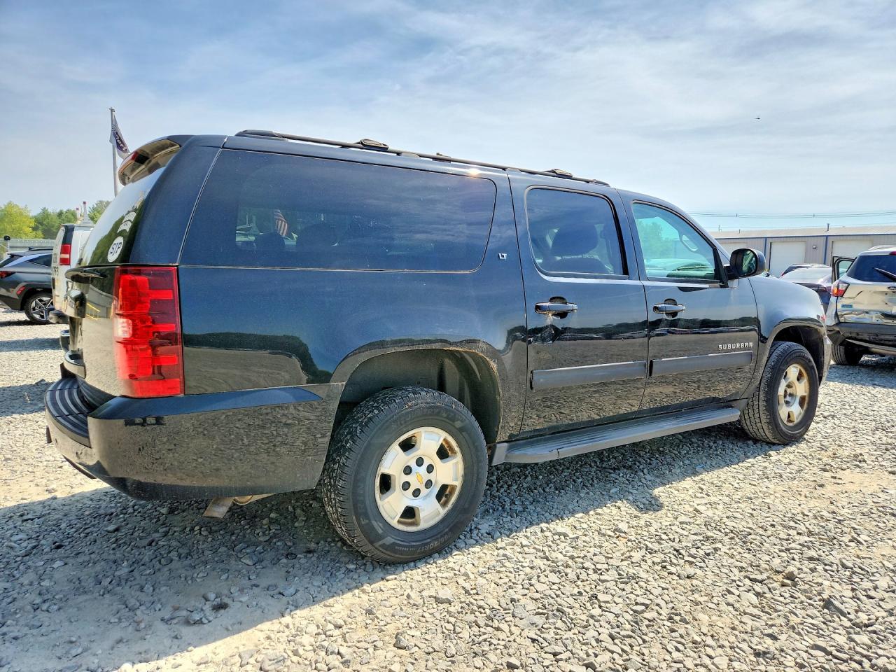 2013 Chevrolet Suburban K1500 Lt - zdjęcie 3
