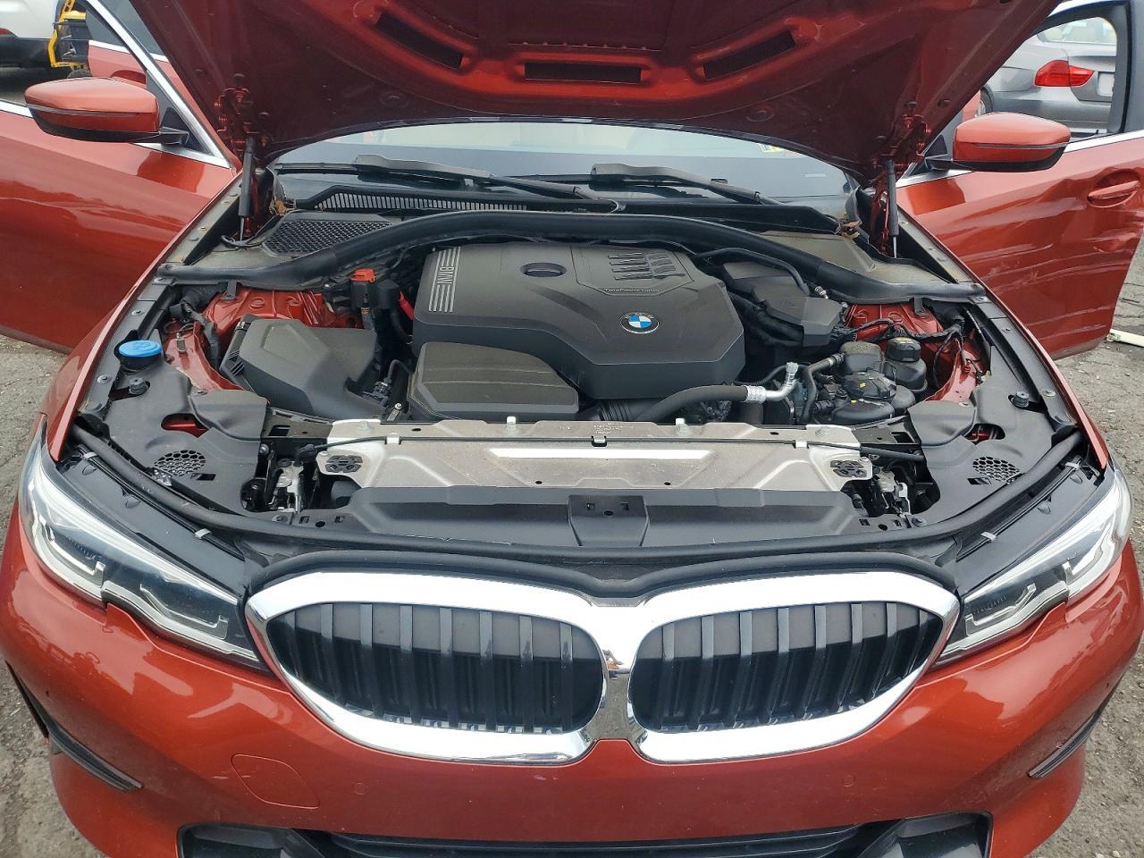 2019 BMW Seria 3 330i - zdjęcie 11