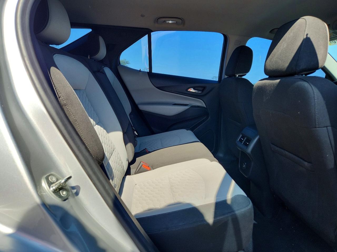 2020 Chevrolet Equinox Ls - zdjęcie 11