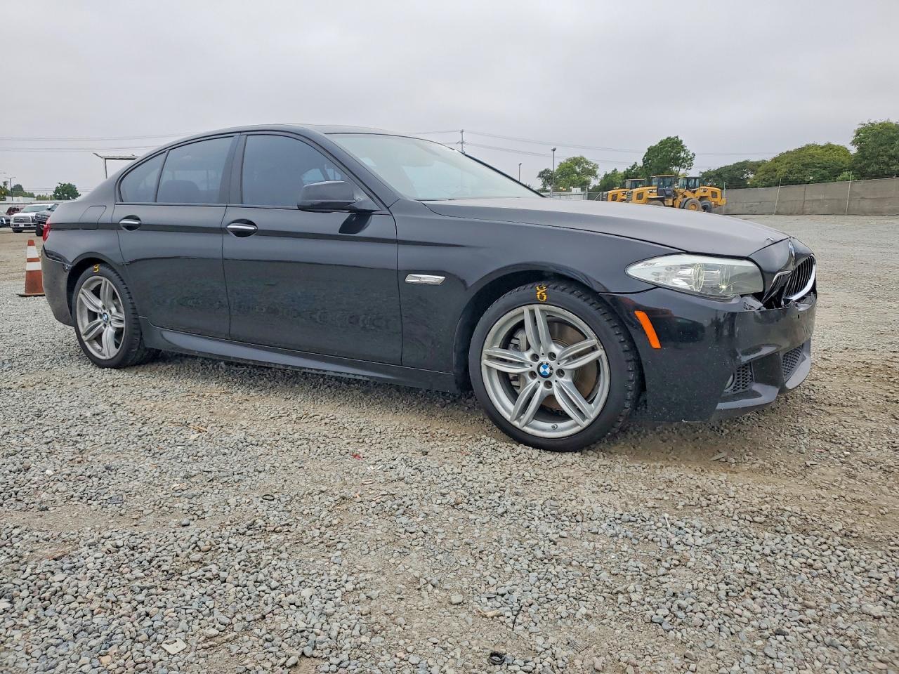 2019 BMW 5 Series 530I - zdjęcie 4