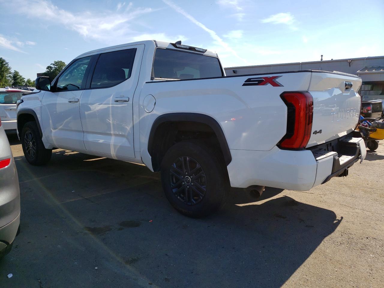 2024 Toyota Tundra Sr5 - zdjęcie 2