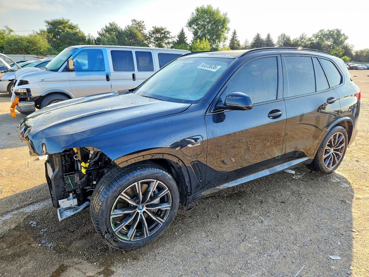 2023 BMW X5 xDrive45E - zdjęcie główne