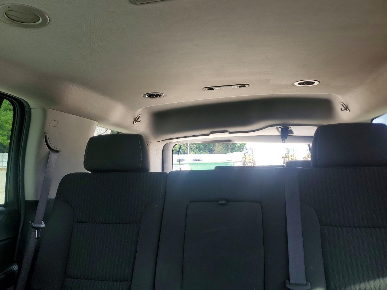 2017 Chevrolet Tahoe C1500 Ls - zdjęcie 10