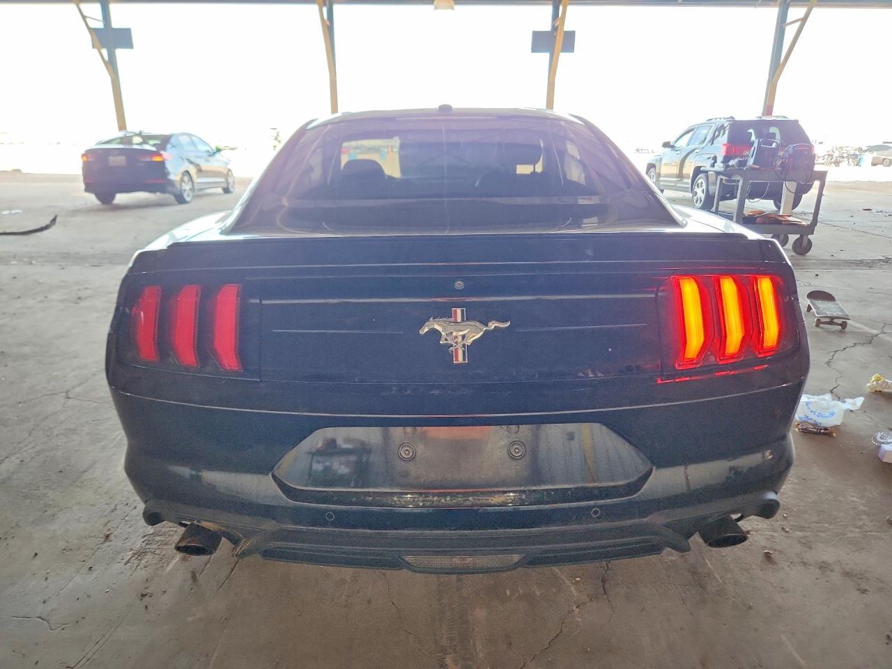 2019 Ford Mustang - zdjęcie 6
