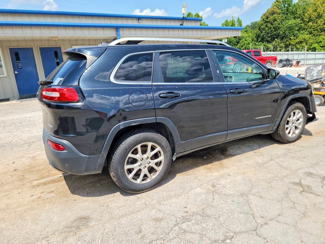 2016 Jeep Cherokee Latitude - zdjęcie 3