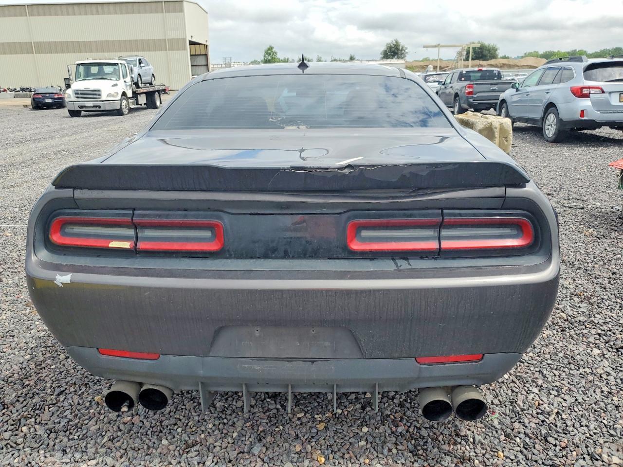 2016 Dodge Challenger R/T - zdjęcie 6