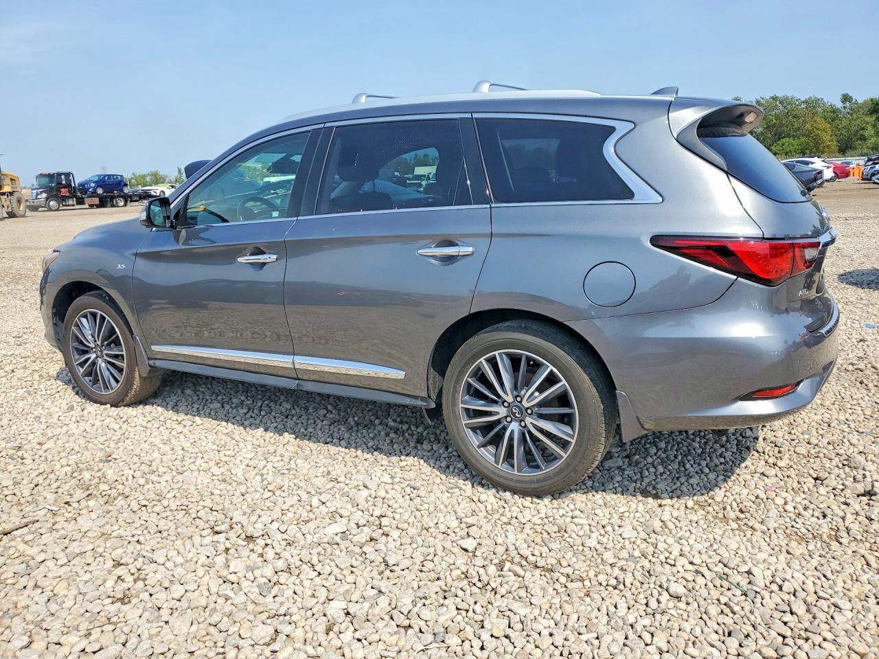 2019 Infiniti Qx60 Luxe - zdjęcie 2
