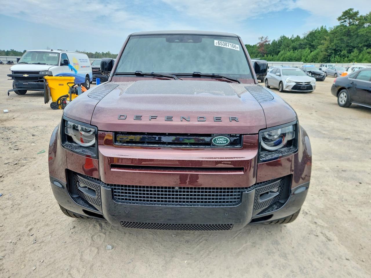 2025 Land Rover Defender 110 Sedona Red - zdjęcie 5