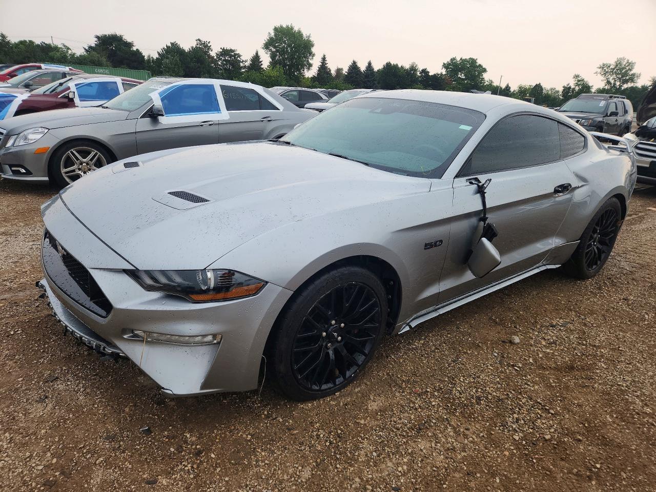 2021 Ford Mustang Gt - zdjęcie główne