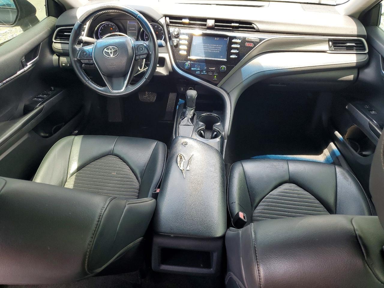 2019 Toyota Camry Se - zdjęcie 8