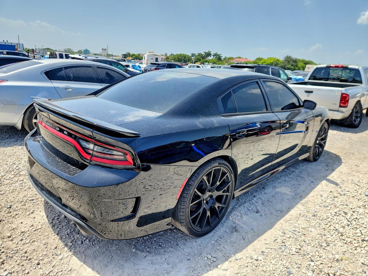 2016 Dodge Charger Srt 392 - zdjęcie 3