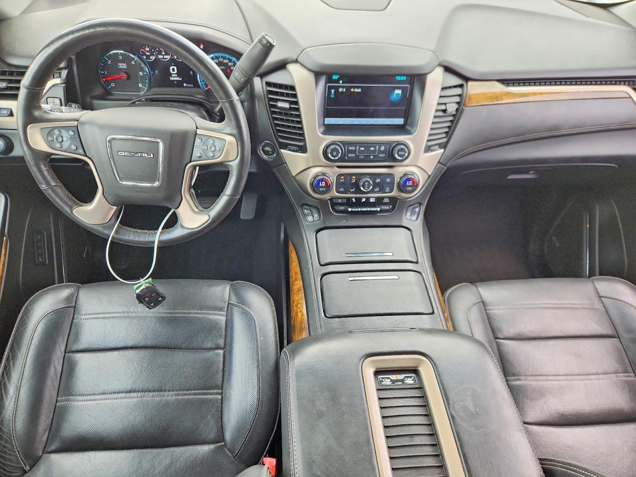 2017 GMC Yukon Xl Denali - zdjęcie 8