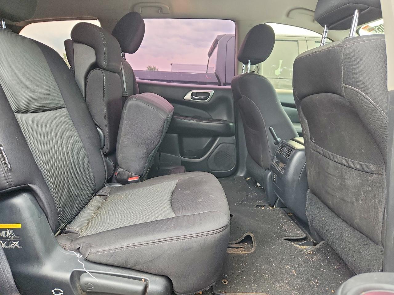2018 Nissan Pathfinder Sv - zdjęcie 10