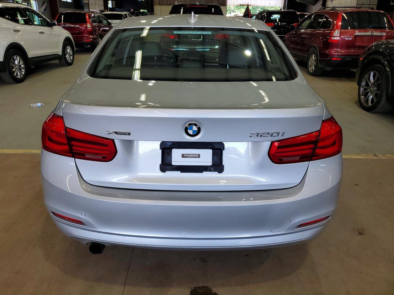2016 BMW 320 Xi - zdjęcie 6