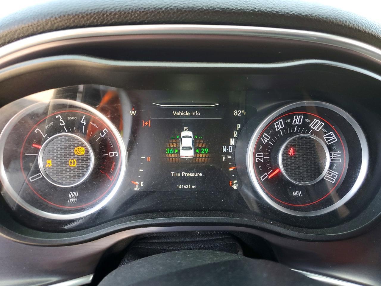 2016 Dodge Challenger Sxt - zdjęcie 9