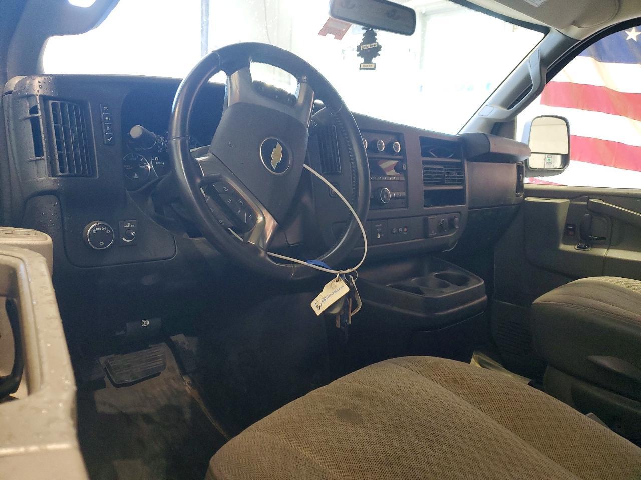 2019 Chevrolet Express G2500 - zdjęcie 8