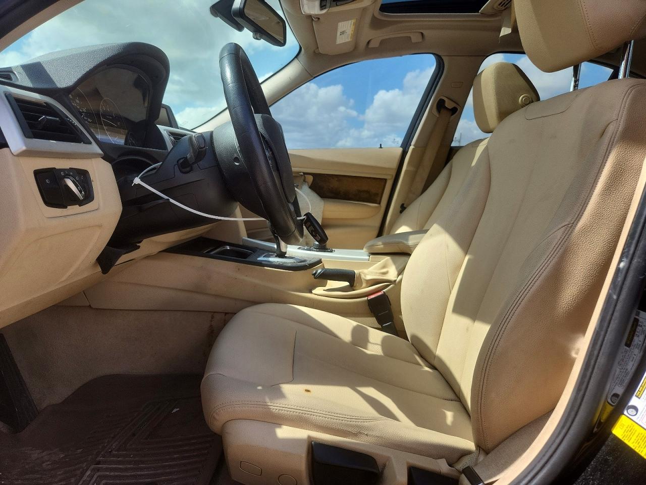2014 BMW 320 I - zdjęcie 7
