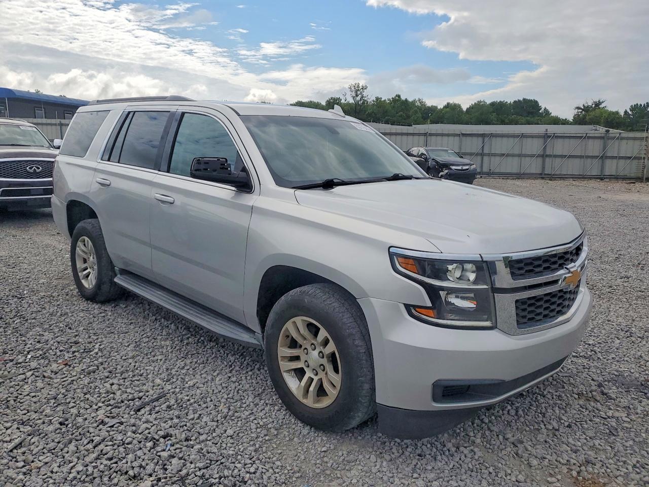 2015 Chevrolet Tahoe C1500 Ls - zdjęcie 4