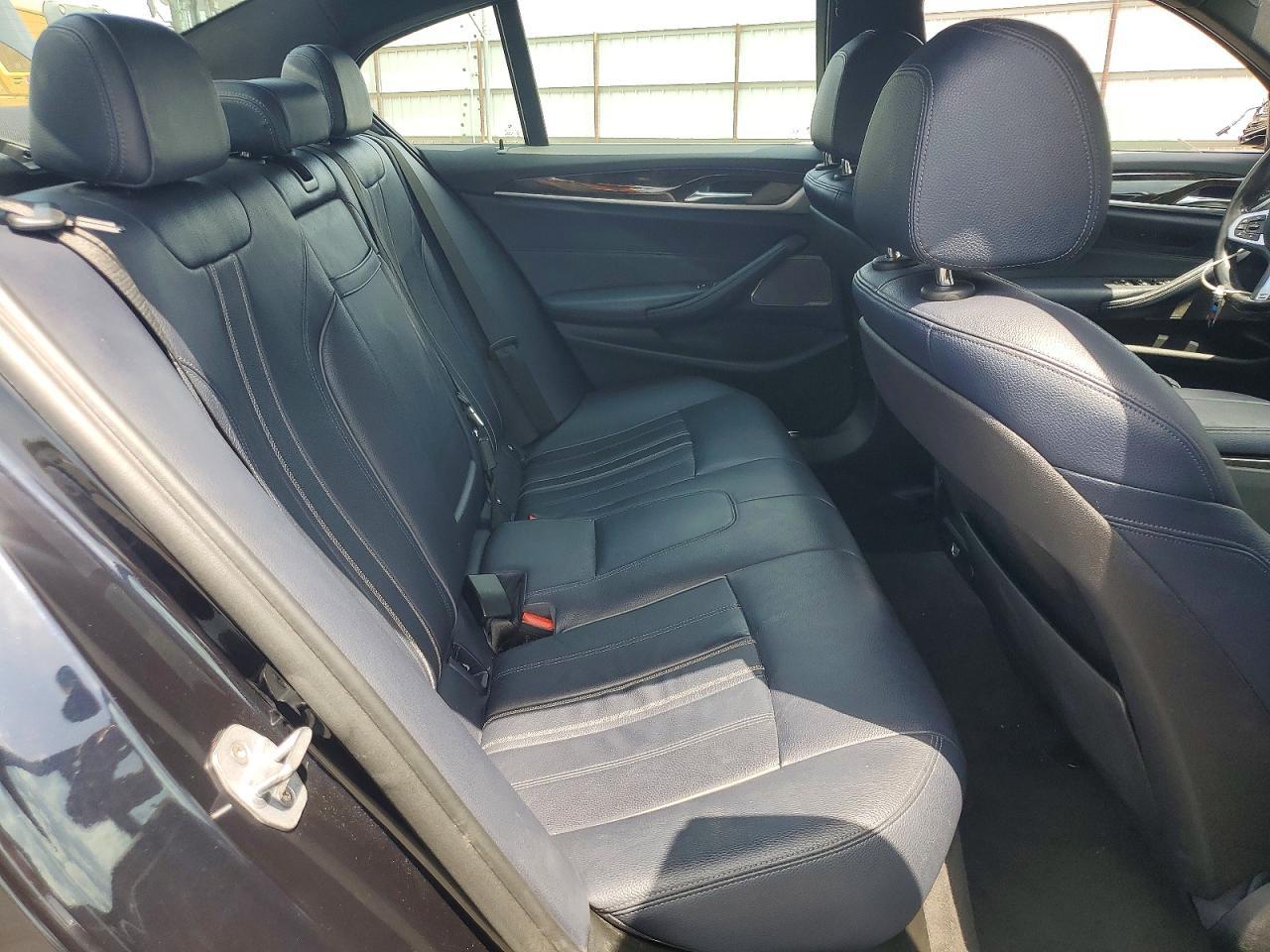 2019 BMW 530E - zdjęcie 10