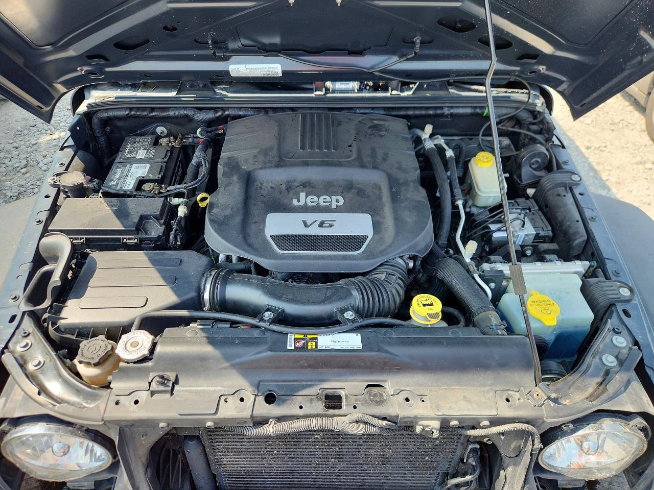 2016 Jeep Wrangler Unlimited Sport - zdjęcie 12