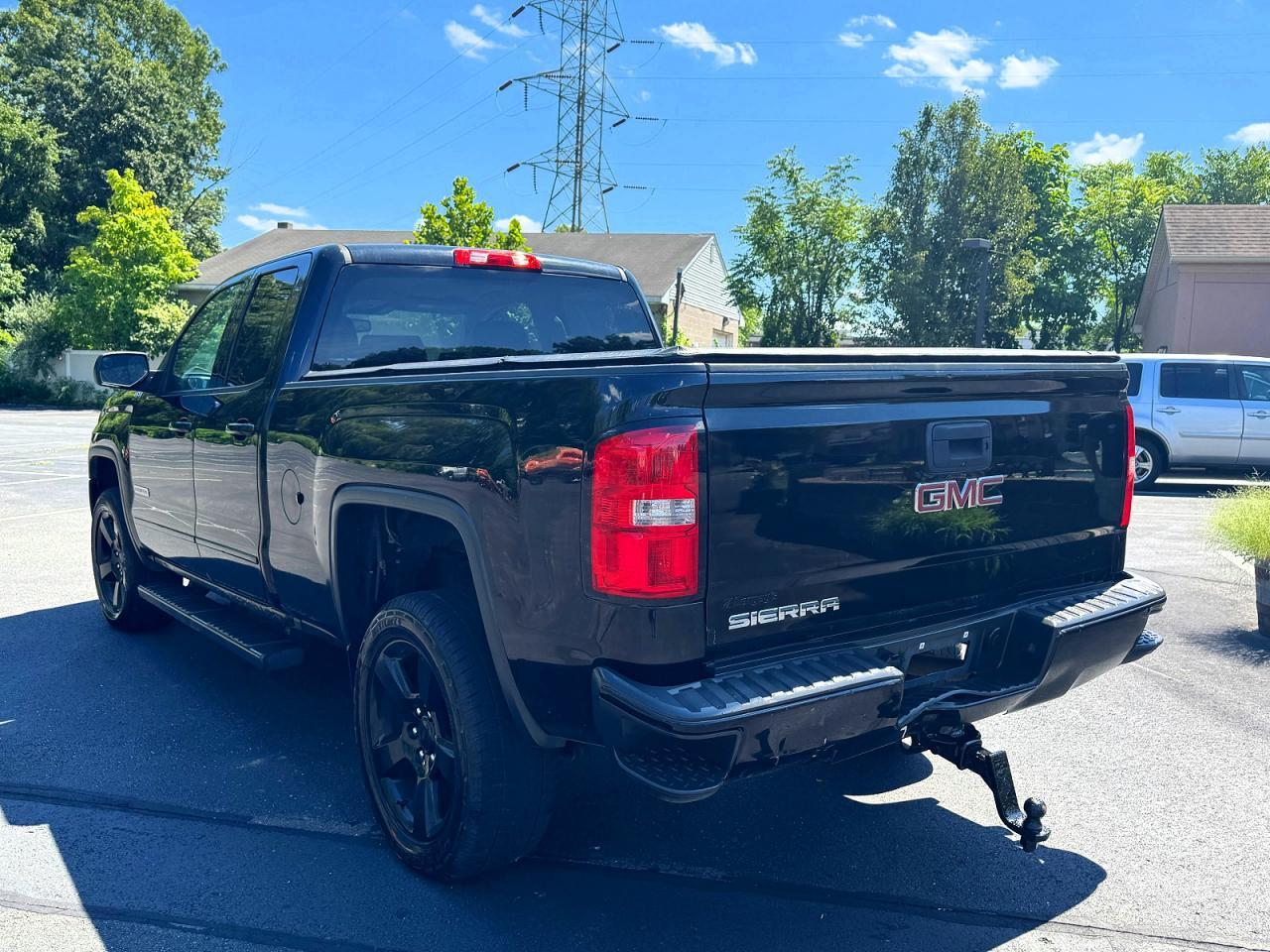 2017 GMC Sierra K1500 - zdjęcie 2