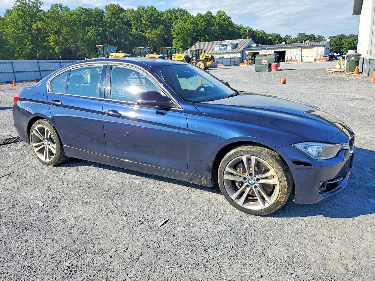2013 BMW Seria 3 335i - zdjęcie 4