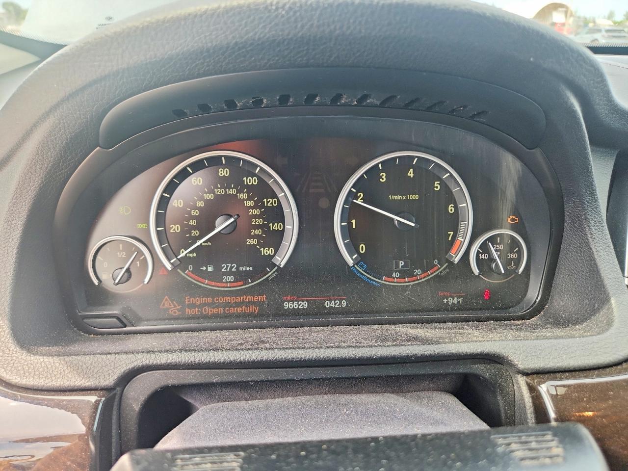 2013 BMW Seria 5 550i - zdjęcie 9