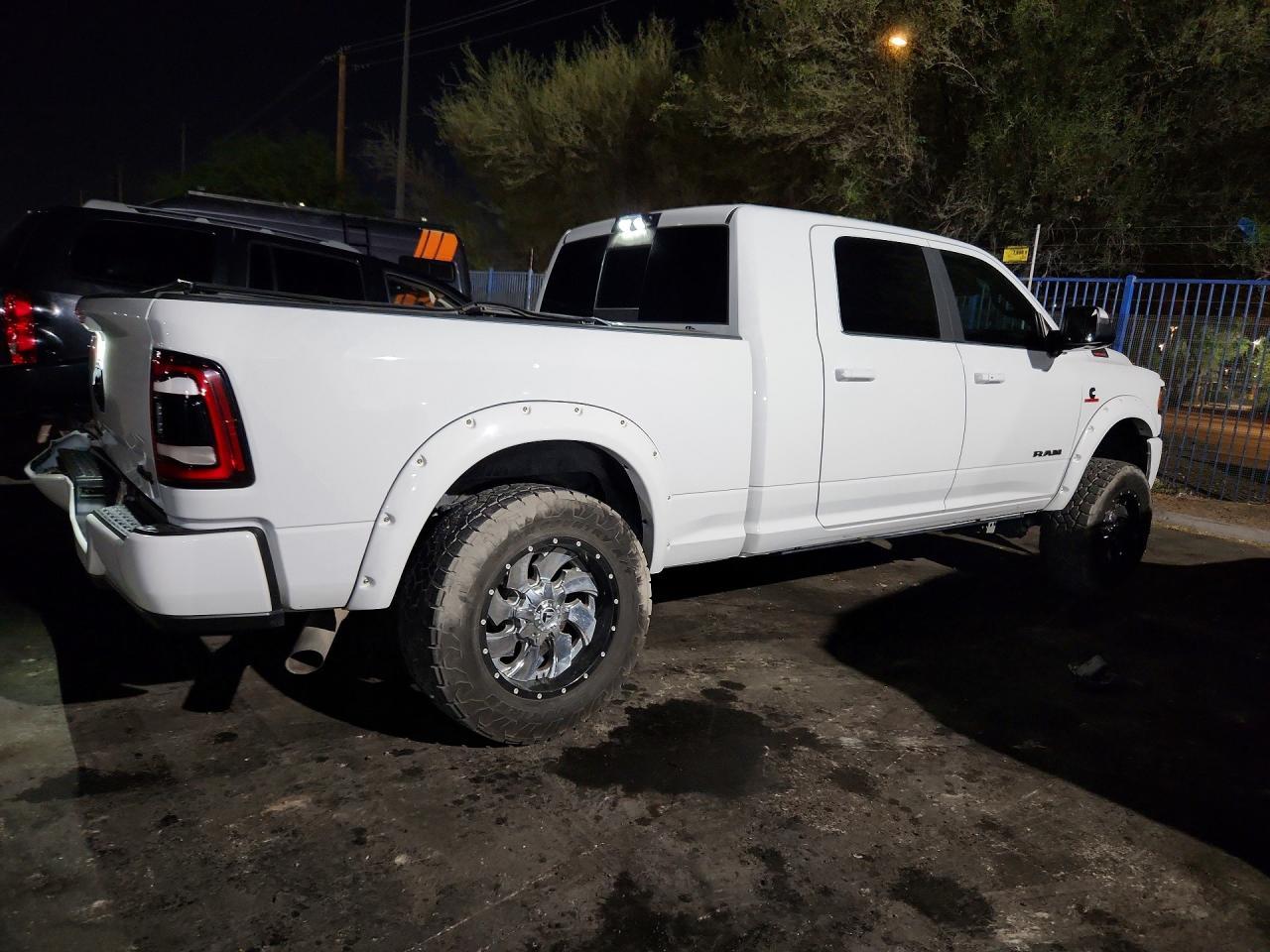 2022 Ram 3500 Limited - zdjęcie 3
