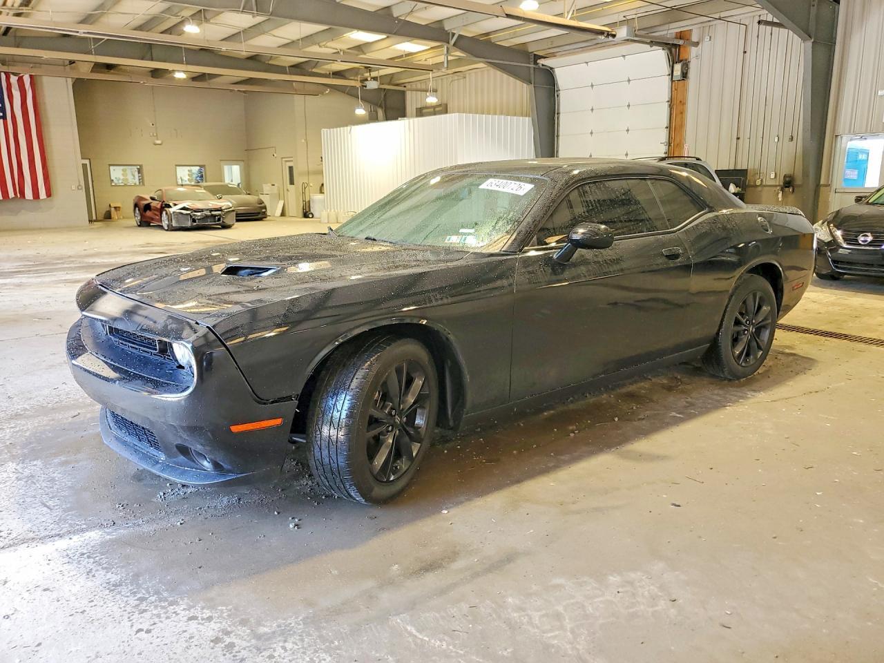 2022 Dodge Challenger Sxt - zdjęcie główne