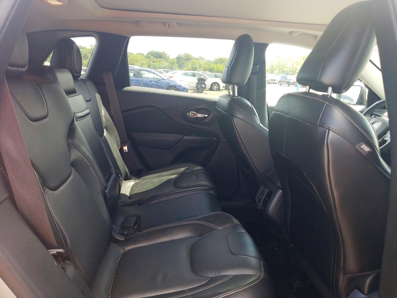 2015 Jeep Cherokee Limited - zdjęcie 10