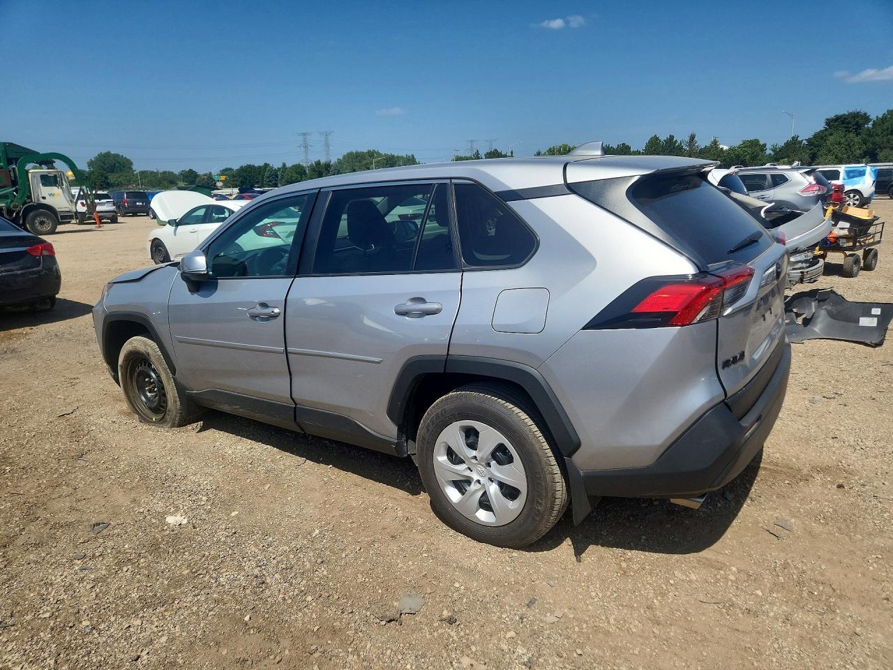 2025 Toyota Rav4 Le - zdjęcie 2