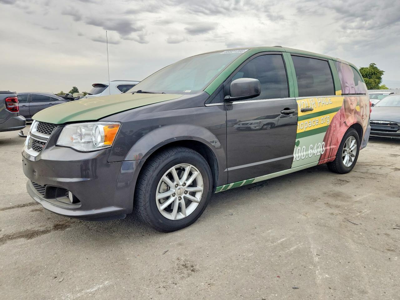 Dodge Grand Caravan - zdjęcie 1