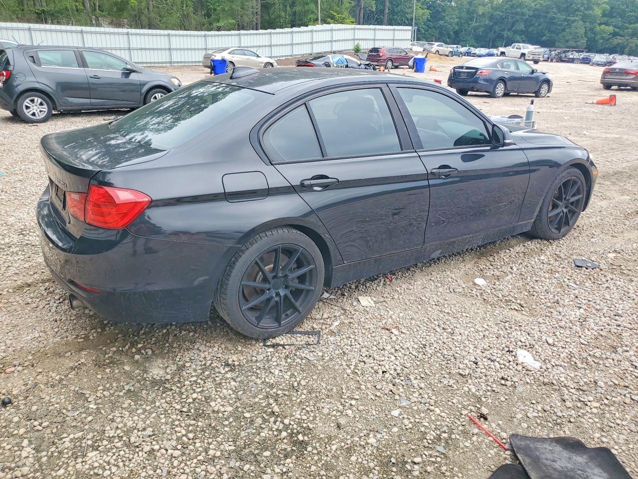 2013 BMW 335 I - zdjęcie 3