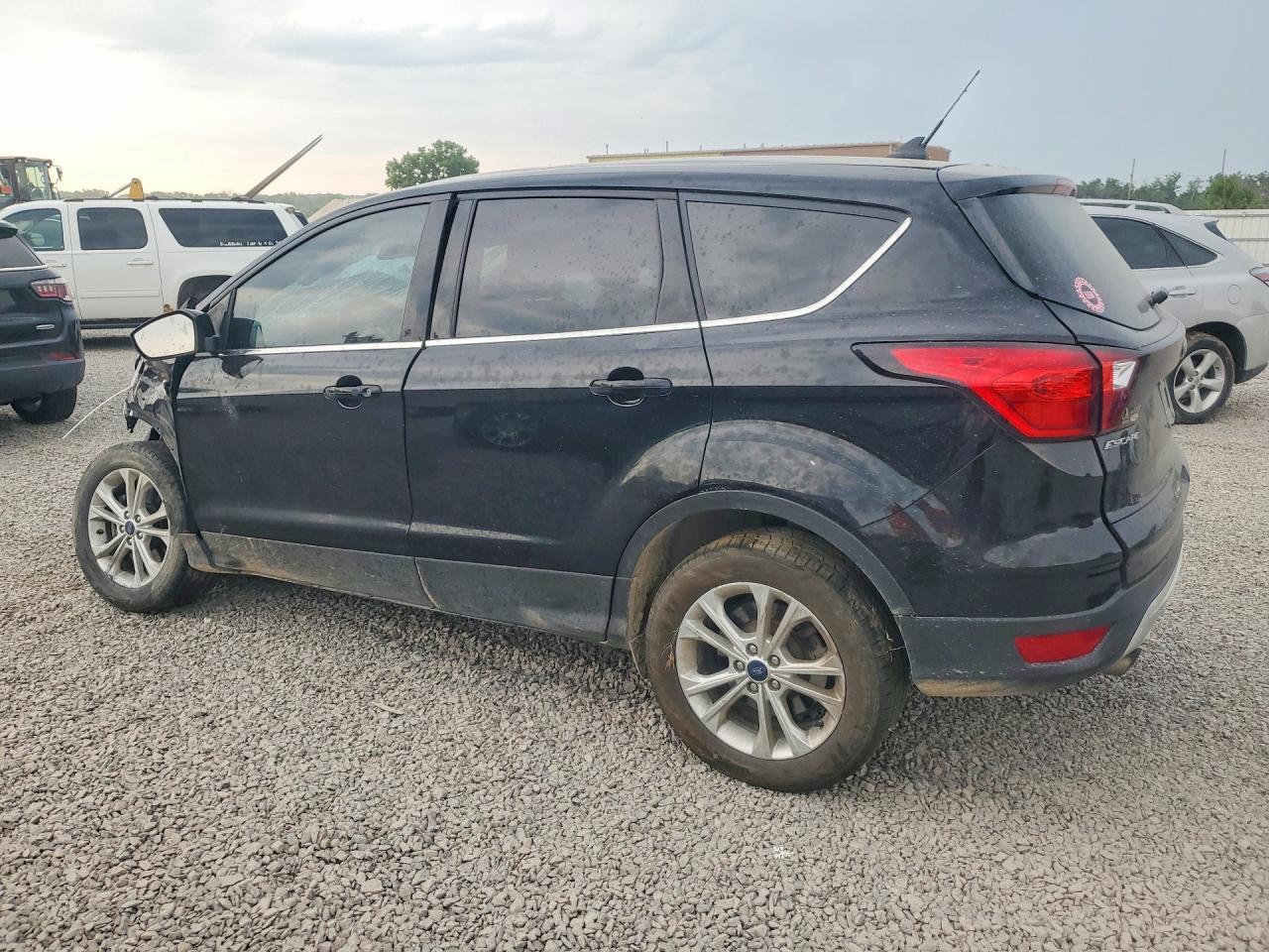 2019 Ford Escape Se - zdjęcie 2