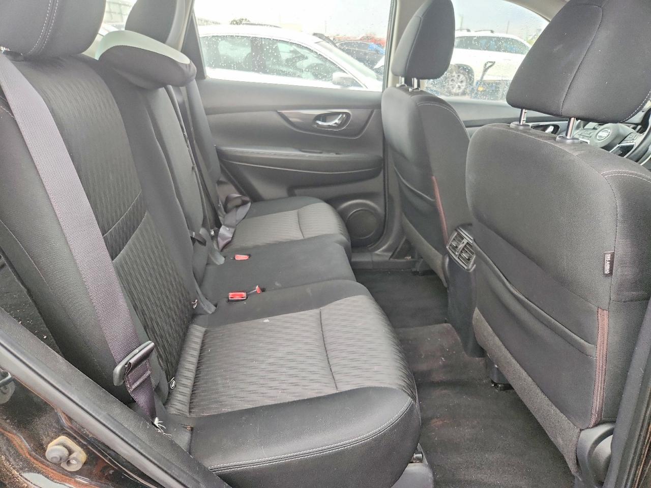 2017 Nissan Rogue S - zdjęcie 11