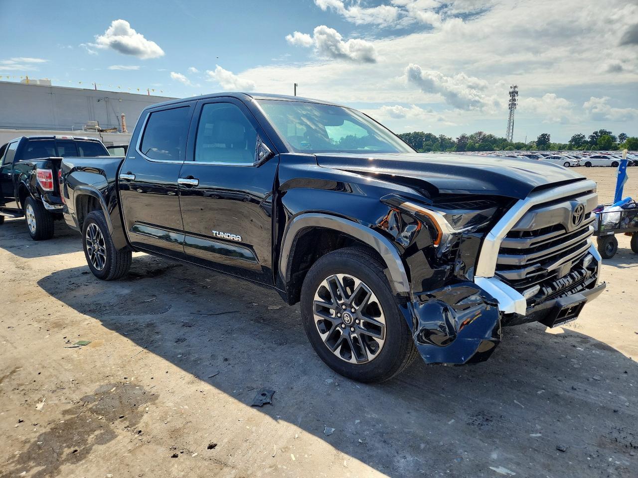 2026 Toyota Tundra Crewmax Limited - zdjęcie 4