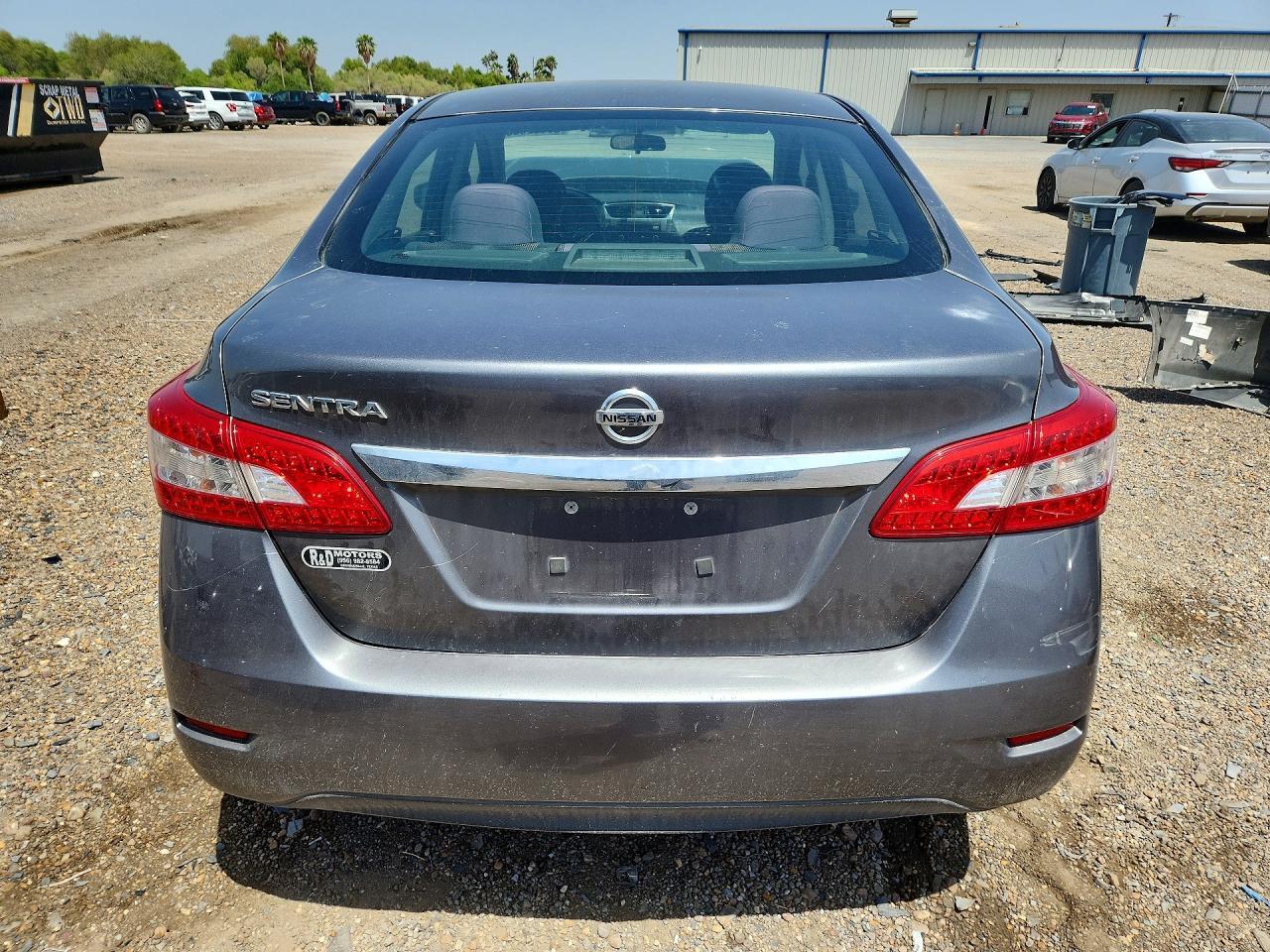 2015 Nissan Sentra S - zdjęcie 6