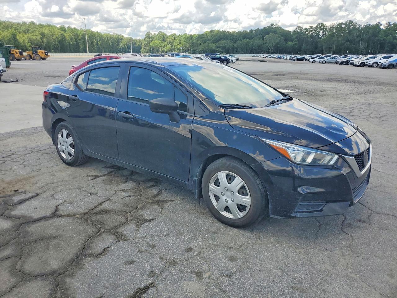 2021 Nissan Versa S - zdjęcie 4
