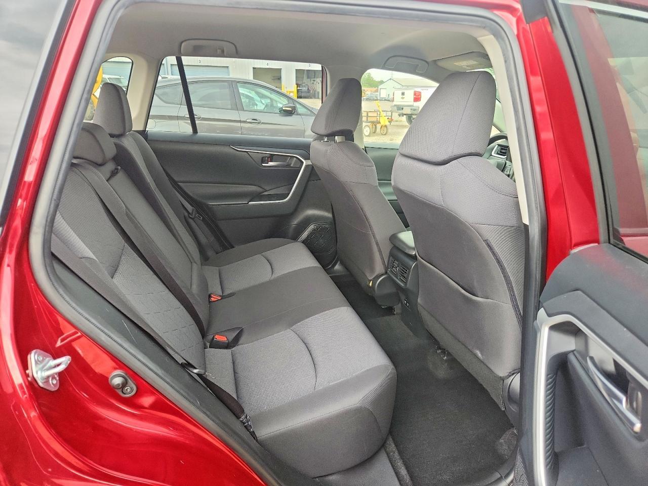 2020 Toyota Rav4 Xle - zdjęcie 11