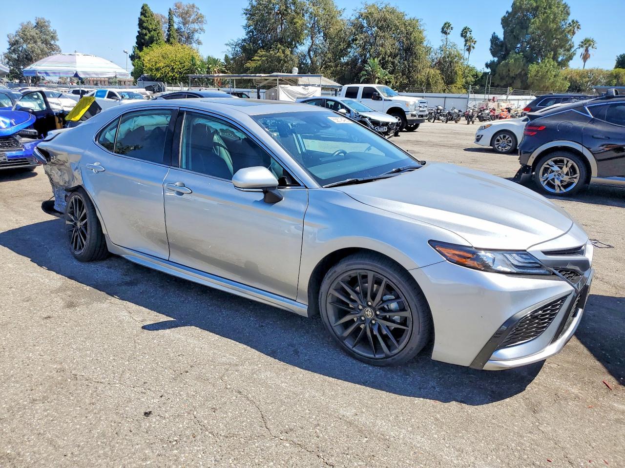 2024 Toyota Camry Xse - zdjęcie 4