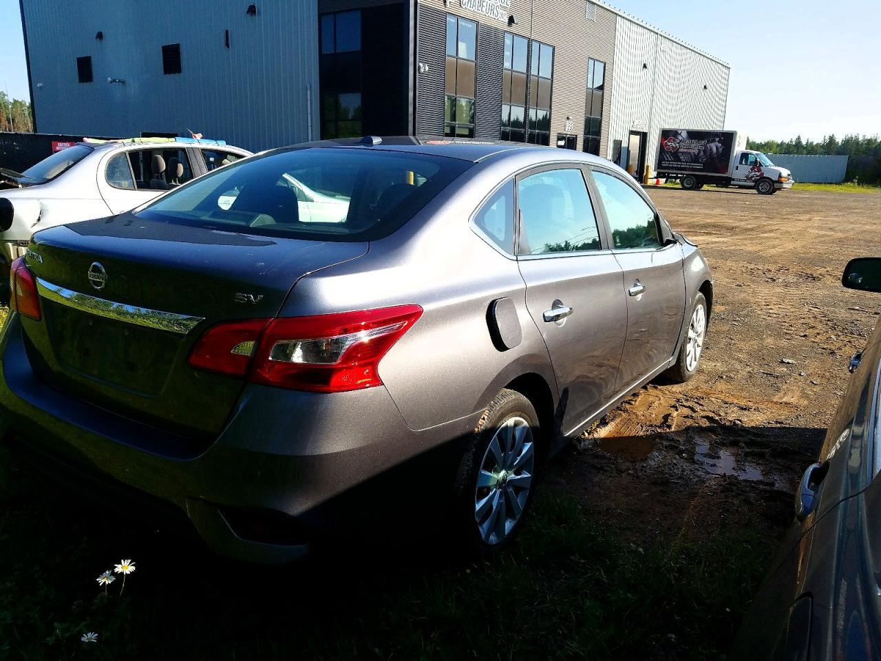 2019 Nissan Sentra S - zdjęcie 3