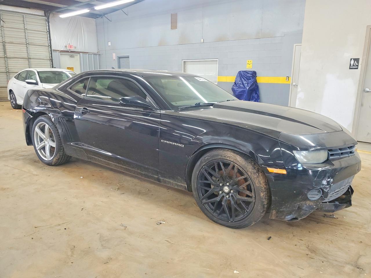 2014 Chevrolet Camaro Ls - zdjęcie 4