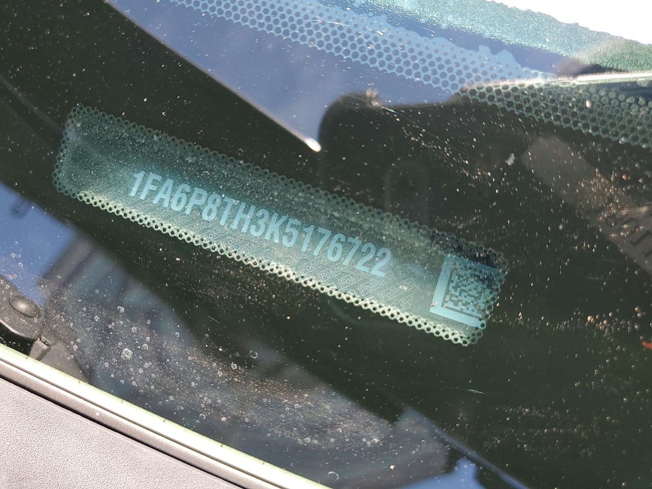 2019 Ford Mustang - zdjęcie 13