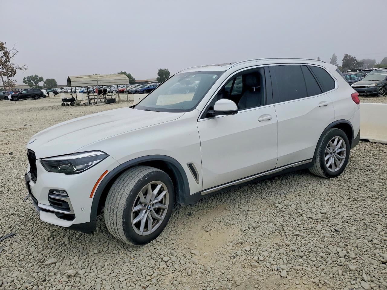 2020 BMW X5 Sdrive 40I - zdjęcie główne
