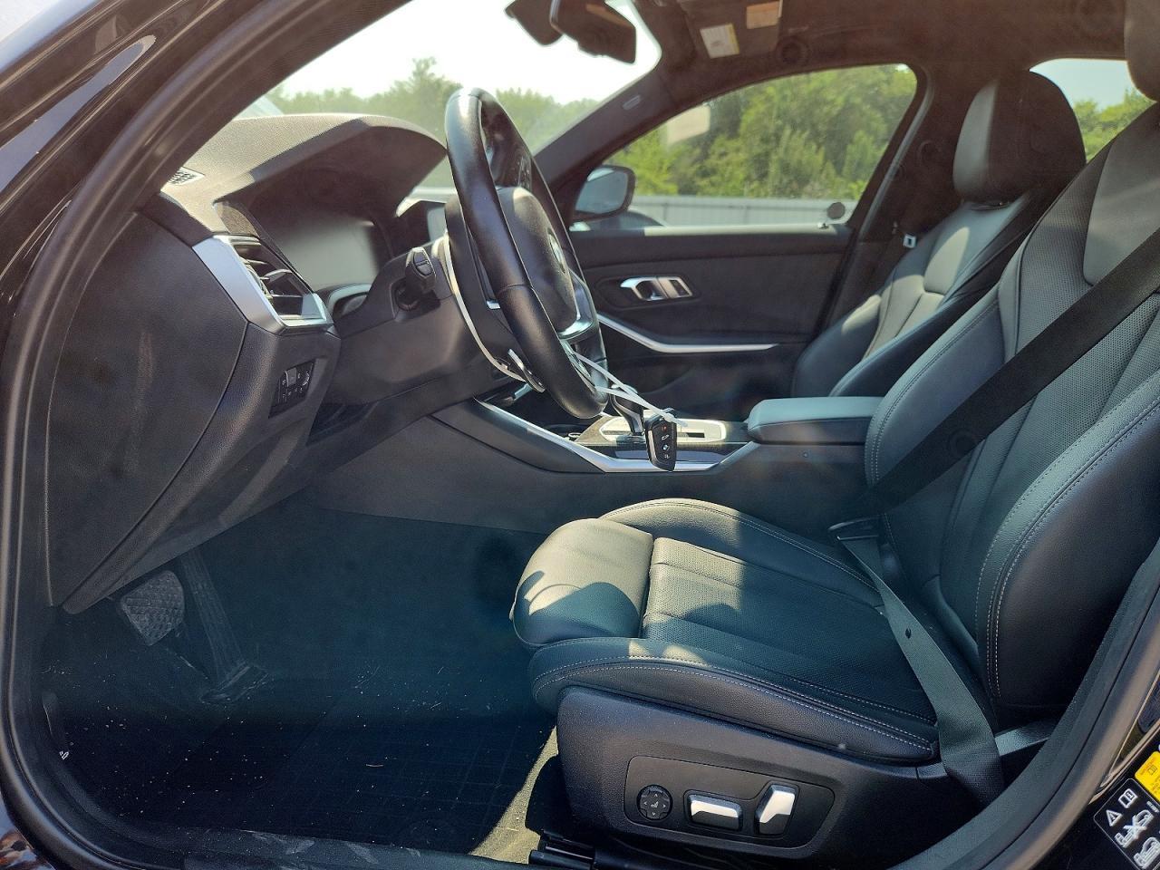 2022 BMW 330Xi - zdjęcie 7