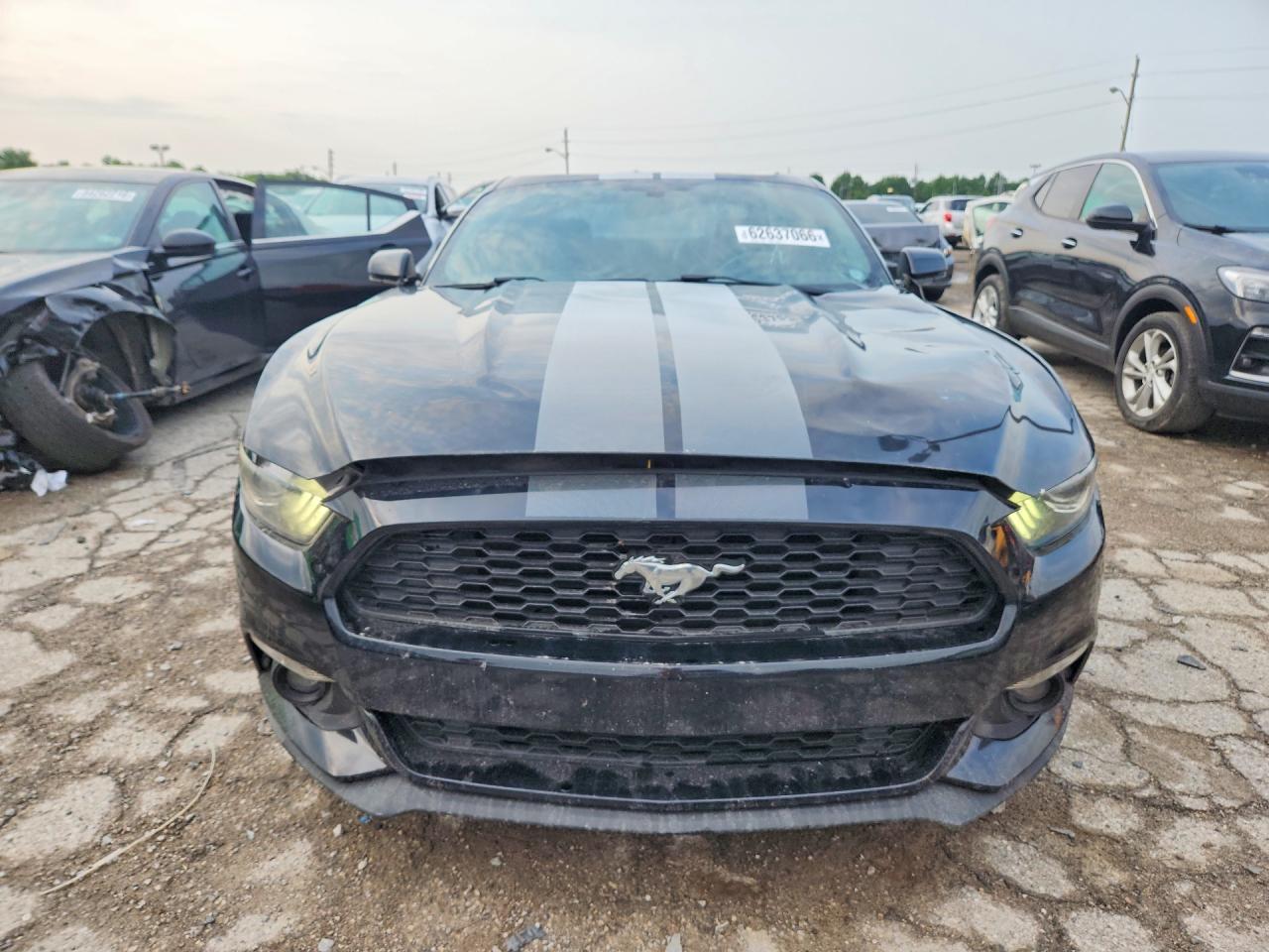 2017 Ford Mustang - zdjęcie 5