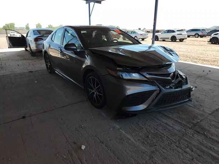 2022 Toyota Camry Se - zdjęcie 14