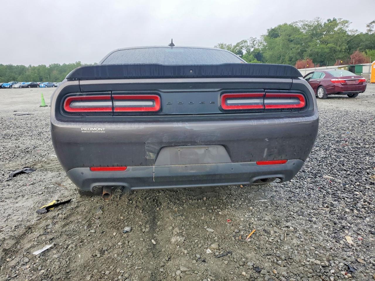 2022 Dodge Challenger Sxt - zdjęcie 6