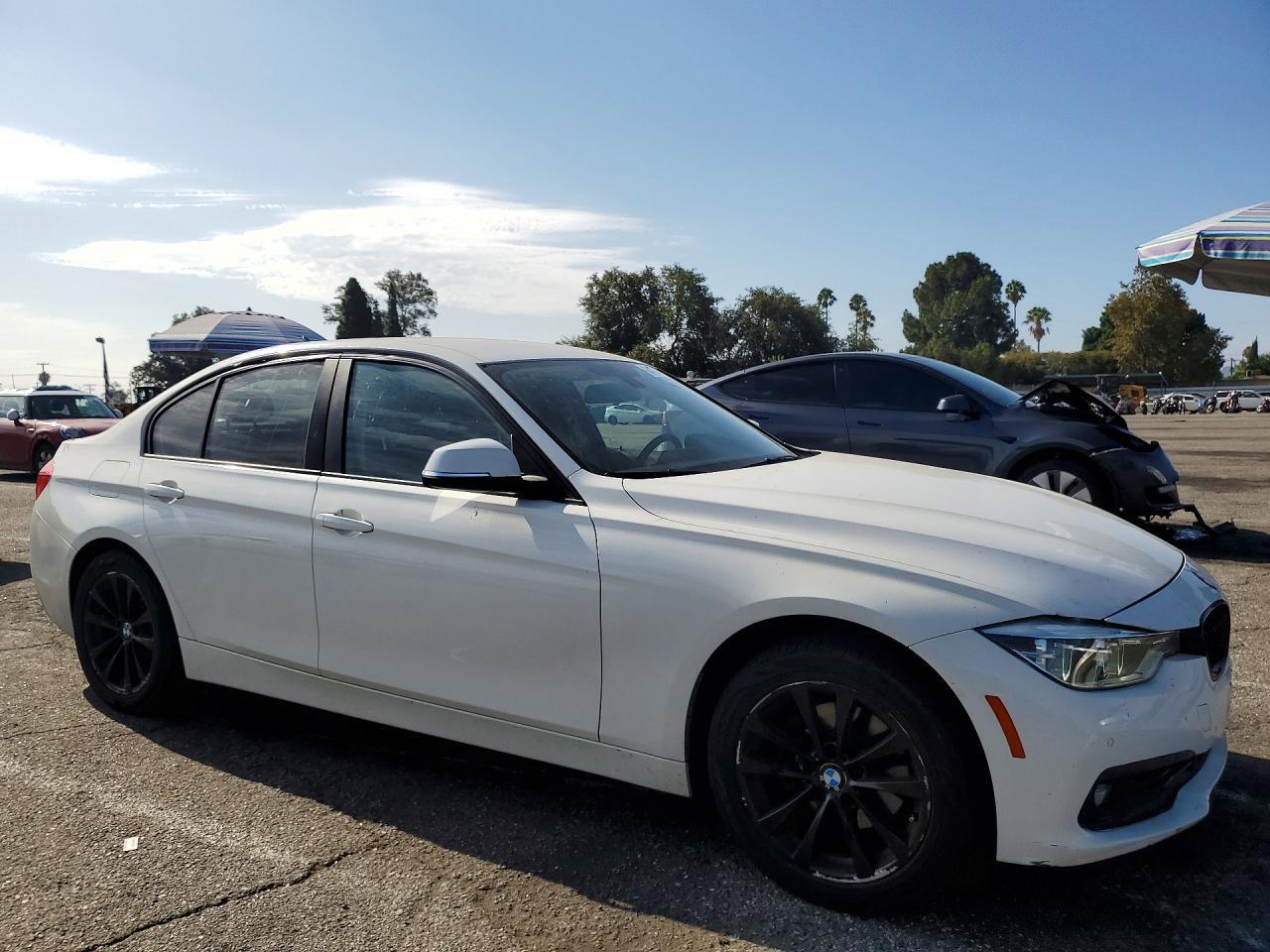 2017 BMW 320 I - zdjęcie 4