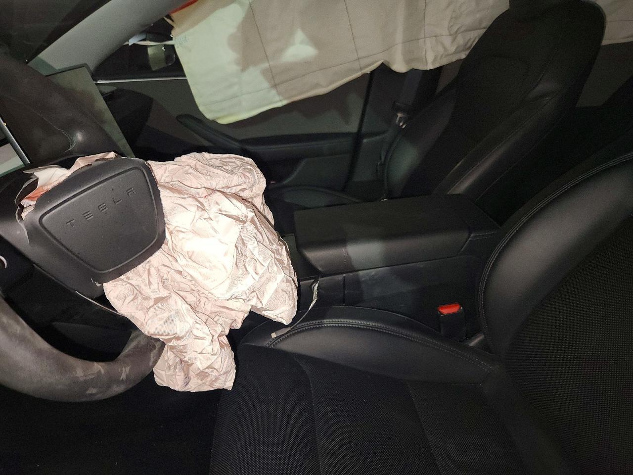 2024 Tesla Model 3 - zdjęcie 7